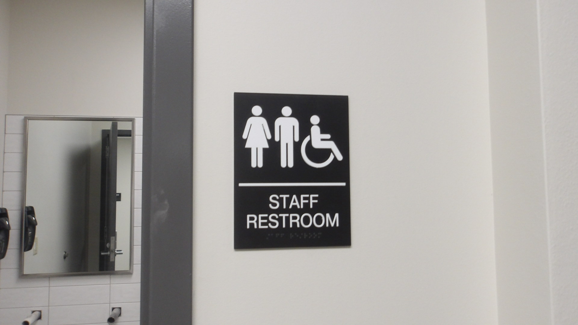 staff restroom signage in Wisconsin
